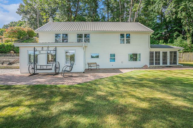 front view for 68433 Sweet Lake Road, Sturgis, Mi. 49091