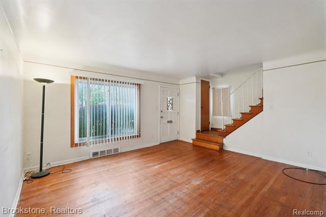 Builiding view five for 24260 Coolidge Highway, Oak Park, MI. 48237