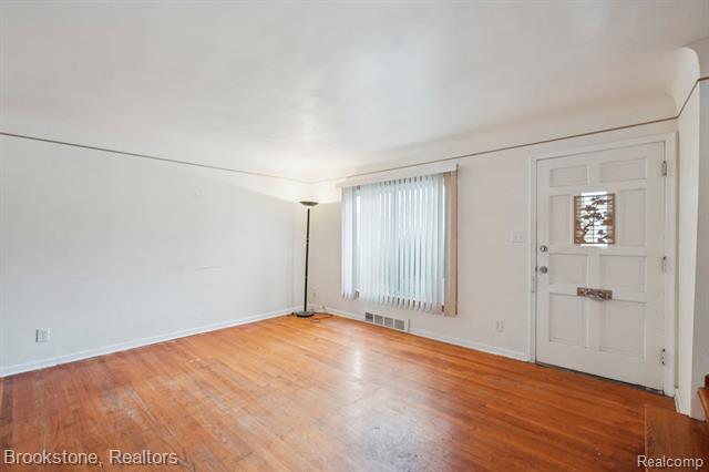 Builiding view four for 24260 Coolidge Highway, Oak Park, MI. 48237