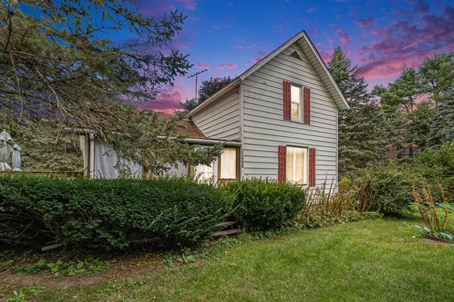 front view for 13090 Pardee Road, Sawyer, Mi. 49125