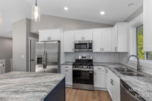 Builiding view eight for 10613 68Th, Allendale, MI. 49401