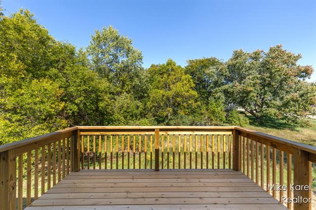 Builiding view eighteen for 10613 68Th, Allendale, MI. 49401