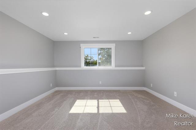 Builiding view fifteen for 10613 68Th, Allendale, MI. 49401