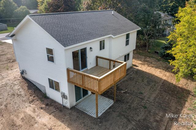 Builiding view twenty two for 10613 68Th, Allendale, MI. 49401