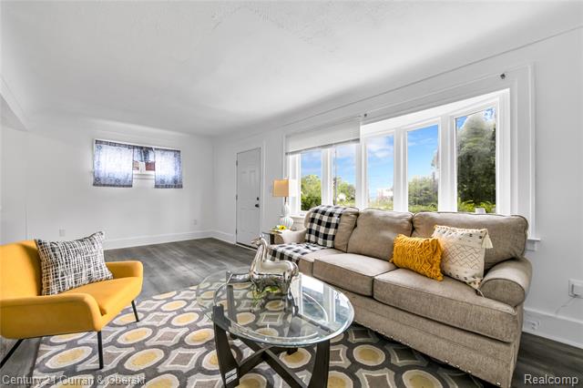 Builiding view five for 13918 Terry, Detroit, MI. 48227