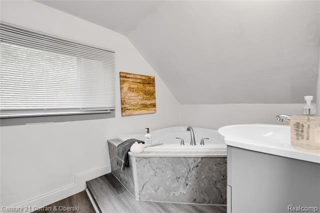 Builiding view twenty for 13918 Terry, Detroit, MI. 48227