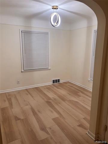 Builiding view eighteen for 16267 Edmore, Detroit, MI. 48205