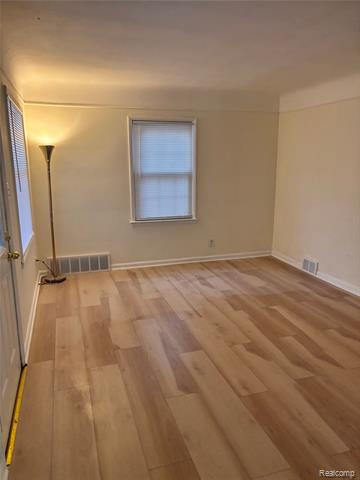 Builiding view fifteen for 16267 Edmore, Detroit, MI. 48205