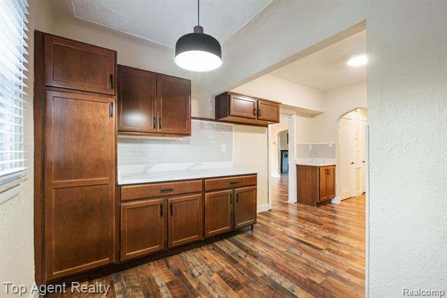 Builiding view five for 16565 Roselawn, Detroit, MI. 48221