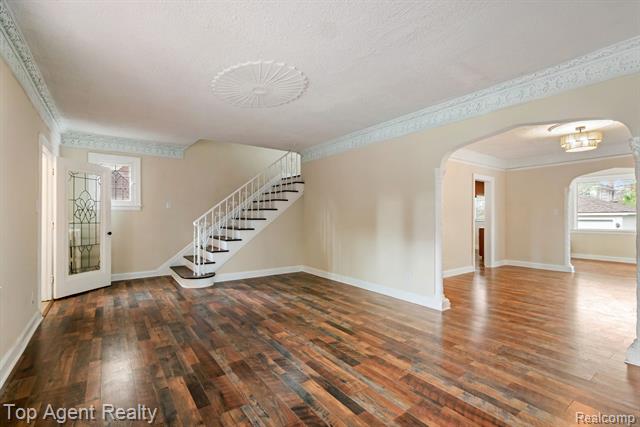 Builiding view fourteen for 16565 Roselawn, Detroit, MI. 48221