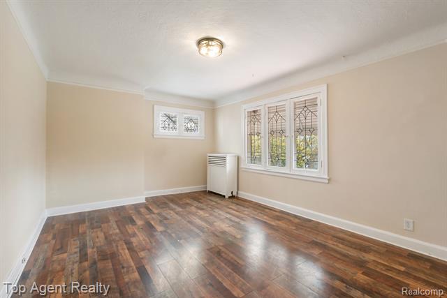 Builiding view thirty four for 16565 Roselawn, Detroit, MI. 48221