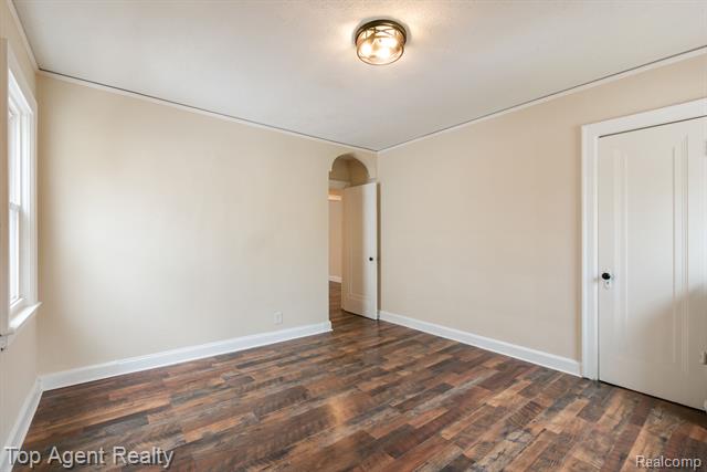 Builiding view thirty one for 16565 Roselawn, Detroit, MI. 48221