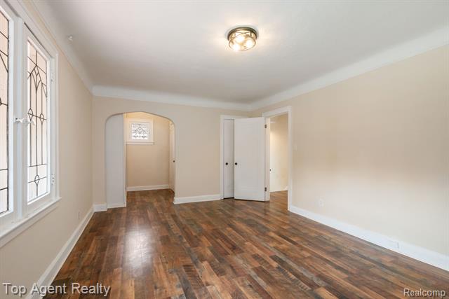 Builiding view thirty seven for 16565 Roselawn, Detroit, MI. 48221