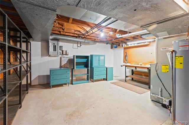 Builiding view nineteen for 1512 Chateaufort, Detroit, MI. 48207