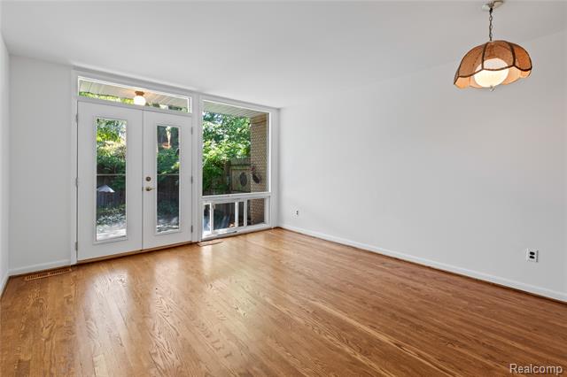 Builiding view ten for 1512 Chateaufort, Detroit, MI. 48207