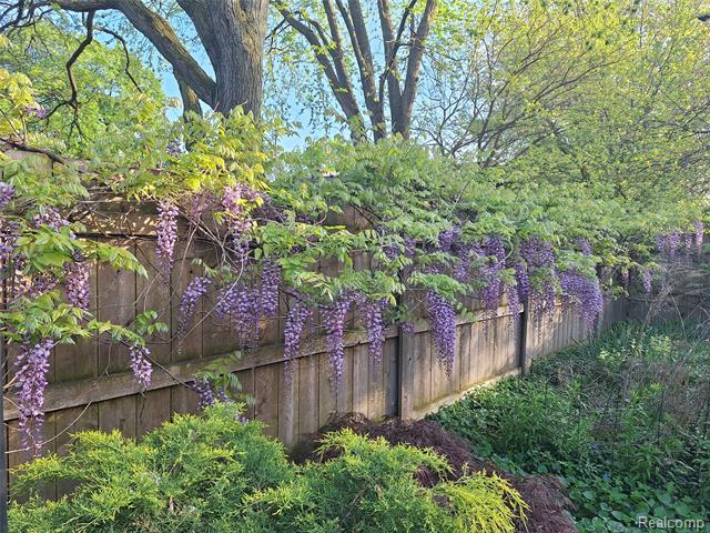 Builiding view twenty two for 1512 Chateaufort, Detroit, MI. 48207