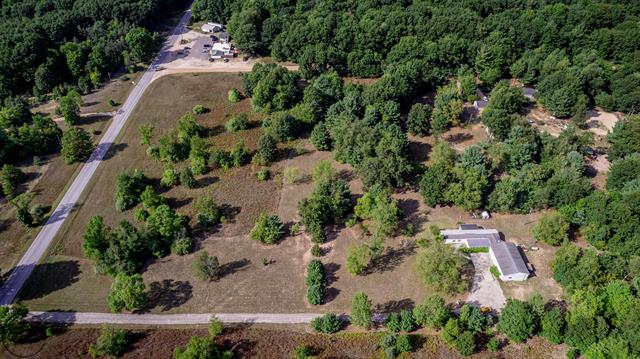 Builiding view thirteen for 8716 80Th, Pentwater, MI. 49449