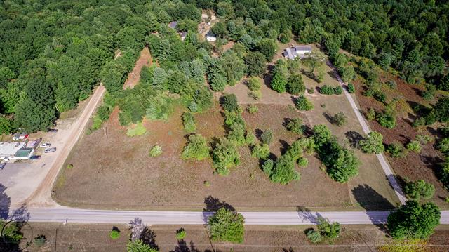 Builiding view twelve for 8716 80Th, Pentwater, MI. 49449