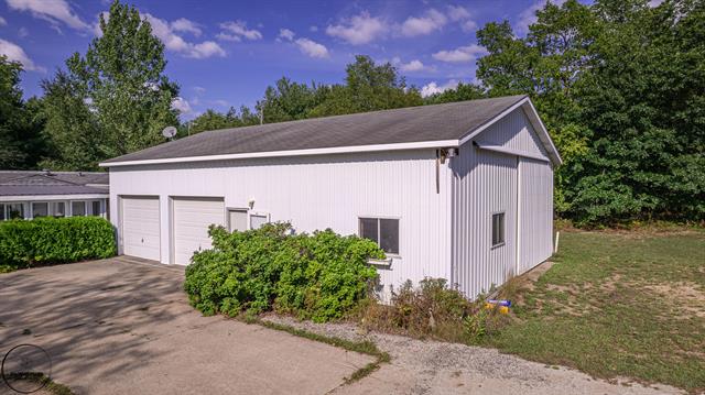 Builiding view two for 8716 80Th, Pentwater, MI. 49449