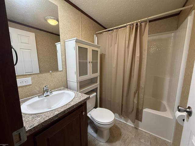 Builiding view fifteen for 4539 Carlton, Sterling Heights, MI. 48310