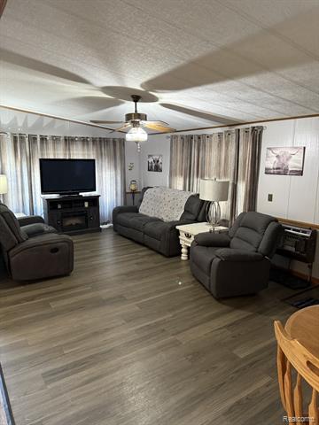 Builiding view four for 7 Clydesdale, Mount Morris, MI. 48458