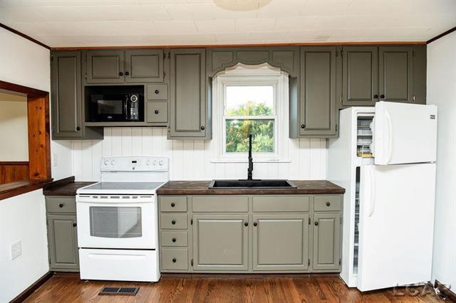 Builiding view thirteen for 4675 Munson, Hudson, MI. 49247