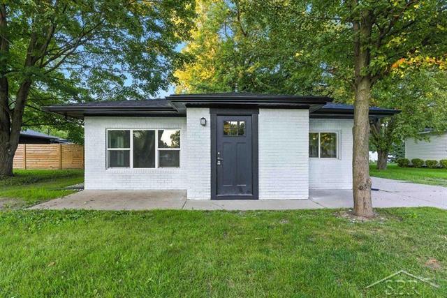 front view for 320 W Nickels Street, Midland, Mi. 48640