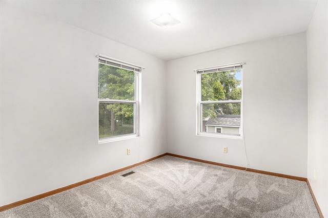 Builiding view six for 916 Yeomans, Ionia, MI. 48846