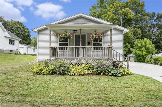 front view for 916 Yeomans Street, Ionia, Mi. 48846