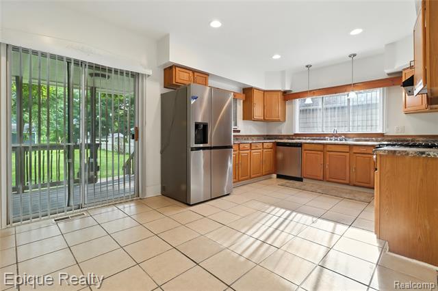 Builiding view eleven for 414 Oak, Ypsilanti, MI. 48198