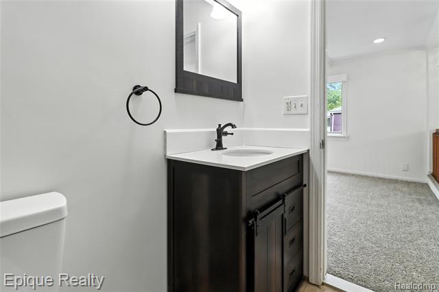 Builiding view fourteen for 414 Oak, Ypsilanti, MI. 48198