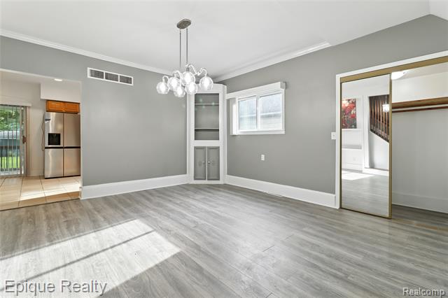 Builiding view nine for 414 Oak, Ypsilanti, MI. 48198