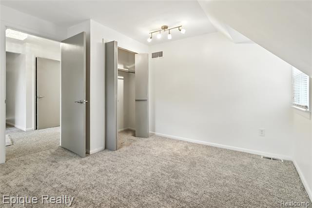 Builiding view twenty three for 414 Oak, Ypsilanti, MI. 48198