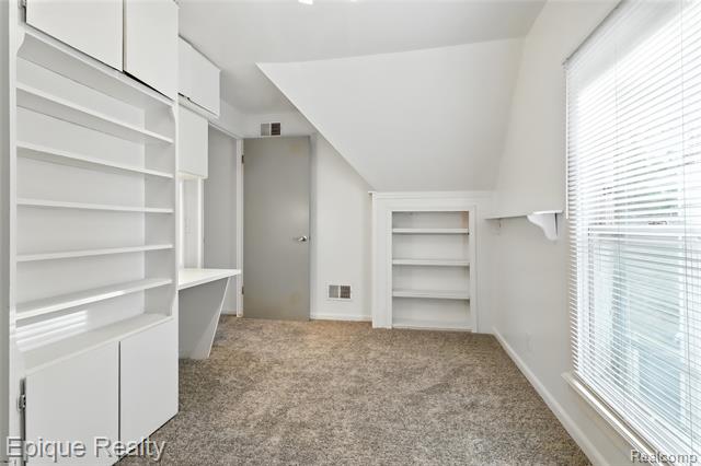 Builiding view twenty two for 414 Oak, Ypsilanti, MI. 48198