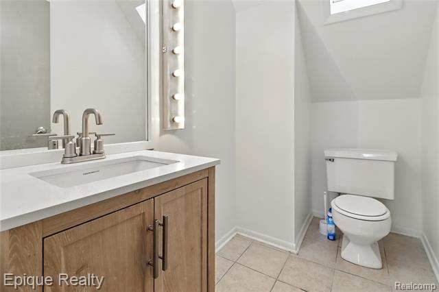 Builiding view twenty for 414 Oak, Ypsilanti, MI. 48198