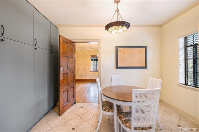 Builiding view eight for 1725 Lincoln, Flint, MI. 48503