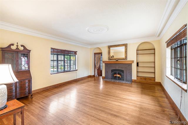 Builiding view five for 1725 Lincoln, Flint, MI. 48503