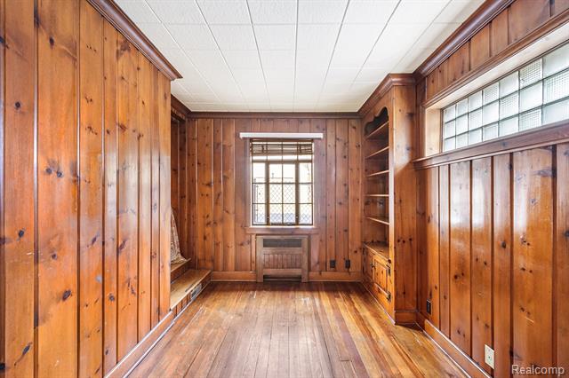 Builiding view nineteen for 1725 Lincoln, Flint, MI. 48503