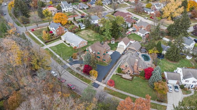 Builiding view thirty five for 1725 Lincoln, Flint, MI. 48503