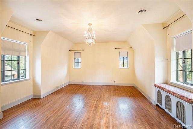 Builiding view twelve for 1725 Lincoln, Flint, MI. 48503