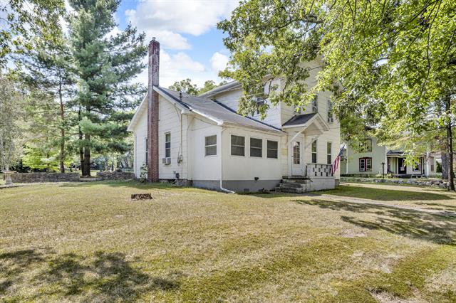 Builiding view forty for 217 Marshall, Brooklyn, MI. 49230