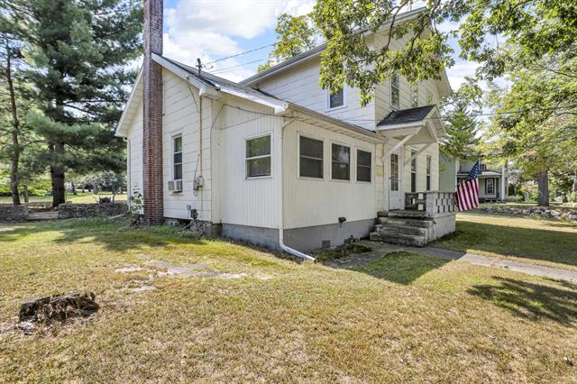 Builiding view thirty nine for 217 Marshall, Brooklyn, MI. 49230