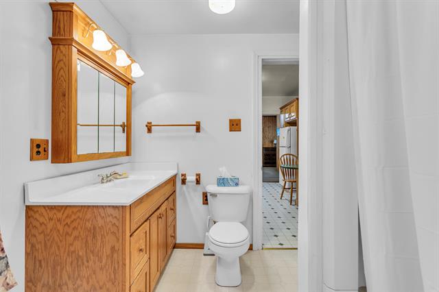 Builiding view twenty nine for 217 Marshall, Brooklyn, MI. 49230