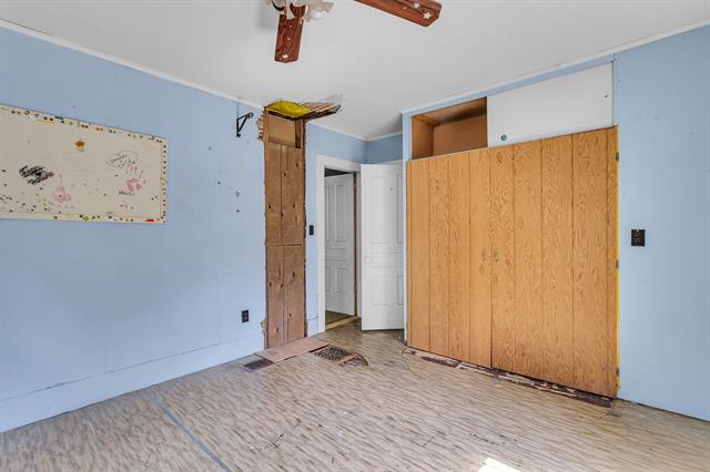 Builiding view twenty for 217 Marshall, Brooklyn, MI. 49230