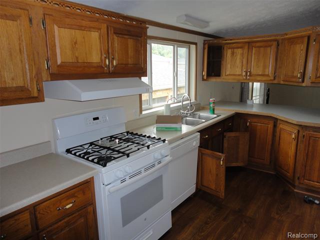 Builiding view nine for 13463 Pear, Carleton, MI. 48117