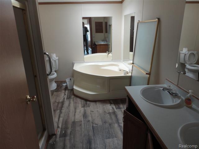 Builiding view twenty for 13463 Pear, Carleton, MI. 48117