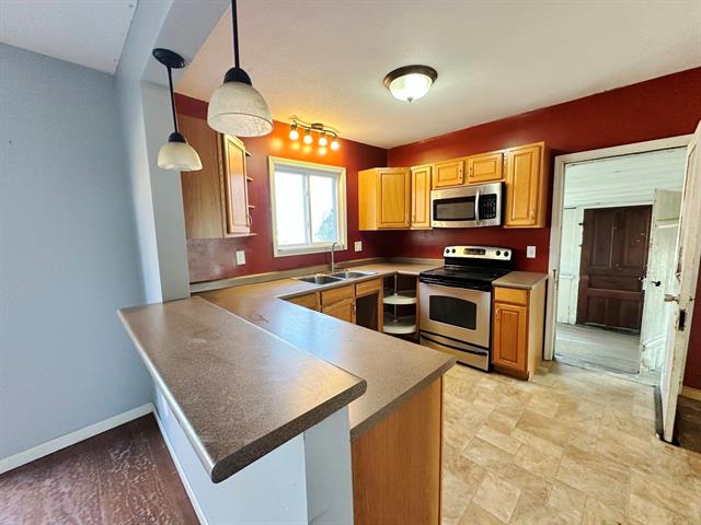 Builiding view seven for 320 Euclid, Alma, MI. 48801