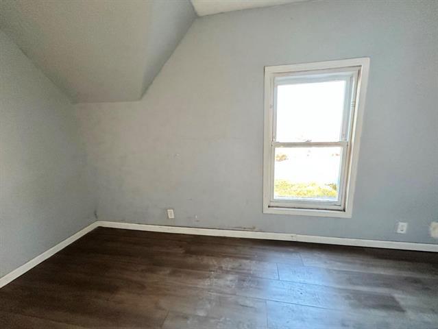 Builiding view seventeen for 320 Euclid, Alma, MI. 48801