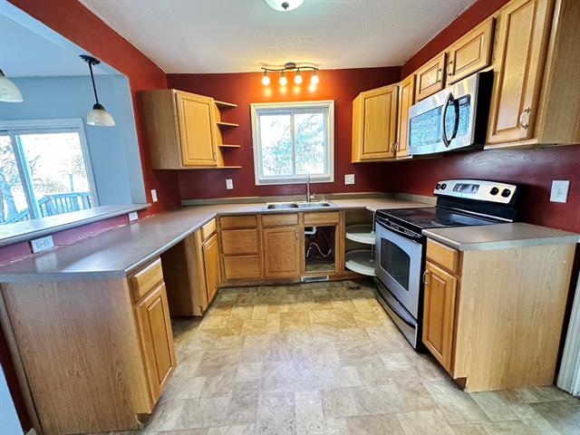 Builiding view six for 320 Euclid, Alma, MI. 48801