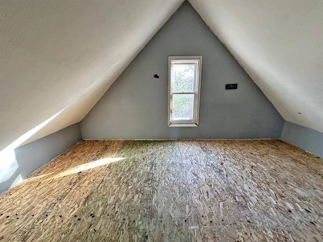 Builiding view sixteen for 320 Euclid, Alma, MI. 48801